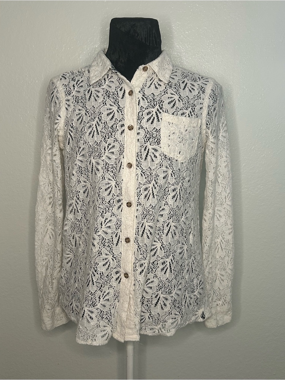 Volcom Lace Button up Shirt Size Medium